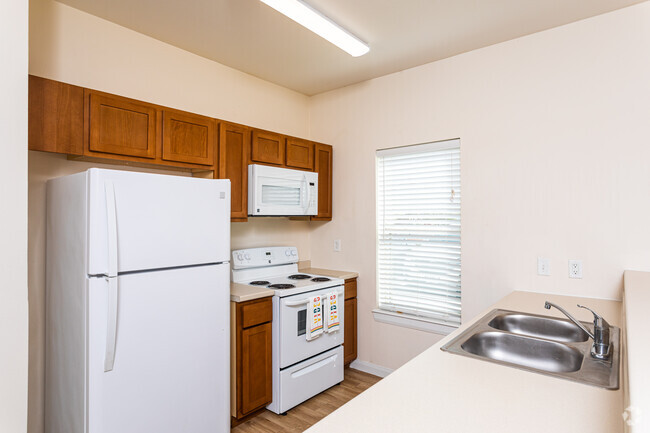 1HAB, 1BA - 645SF "The Block in en la cocina - Midtown Weslaco Apartments