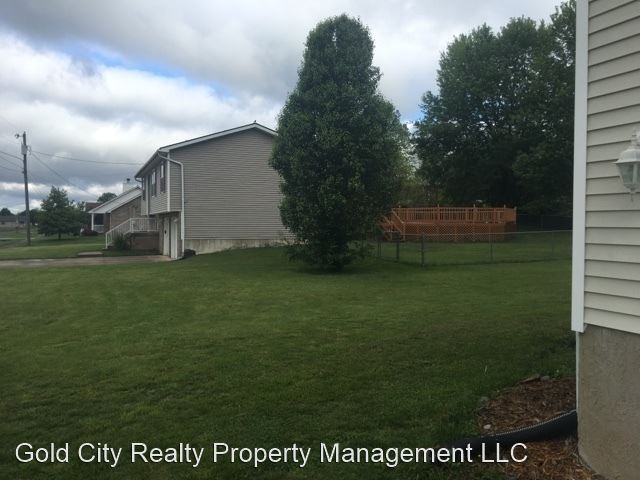 Building Photo - 3 br, 2.5 bath House - 206 Airport Road