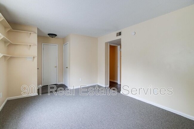 Building Photo - 2996 Stage Park Pl