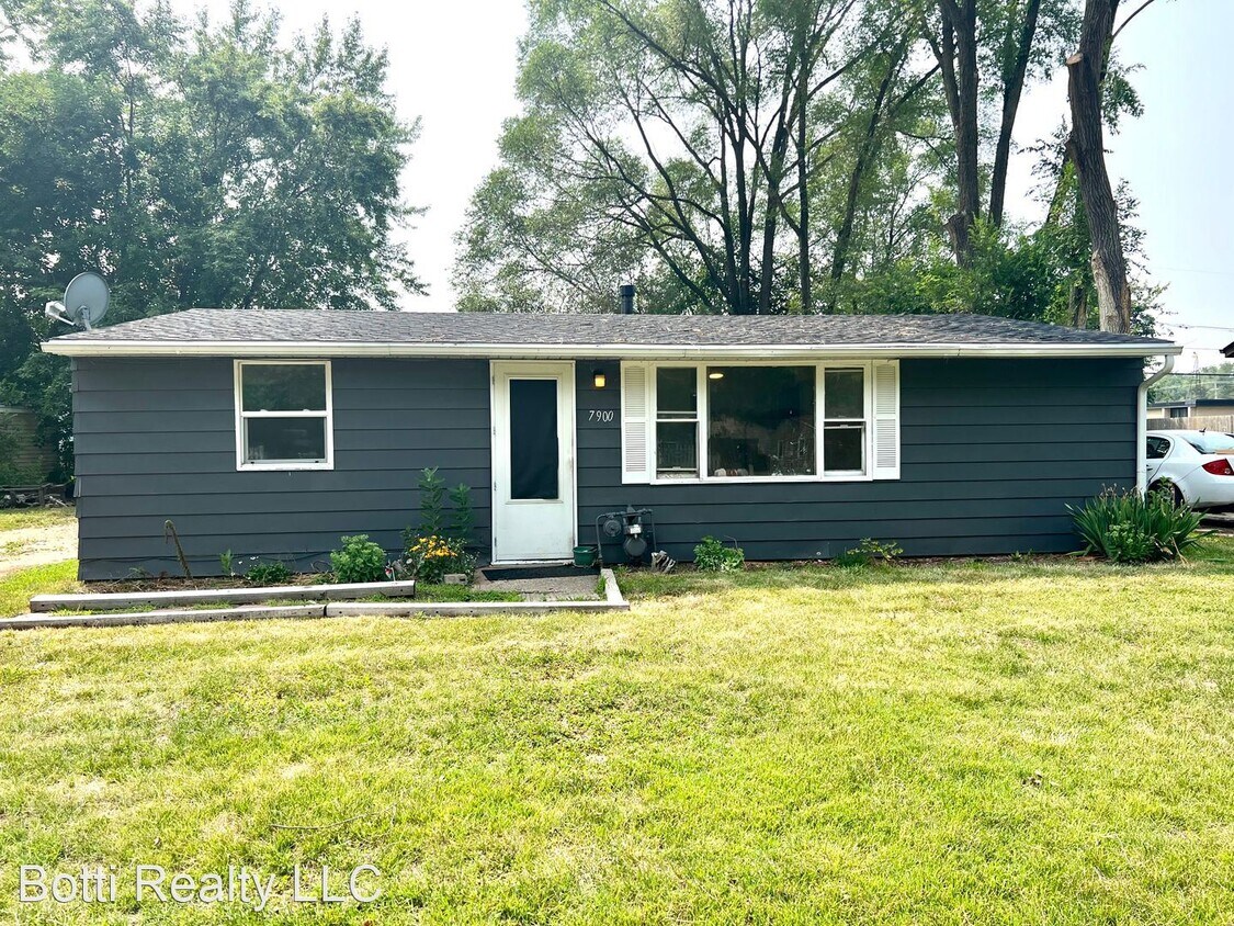3 br, 1 bath House 7900 Cadet Rd House Rental in Machesney Park, IL