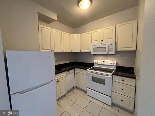 Foto del edificio - 600 Keefer Pl NW