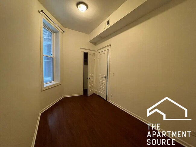 Foto del edificio - 1711 N Kedzie Ave