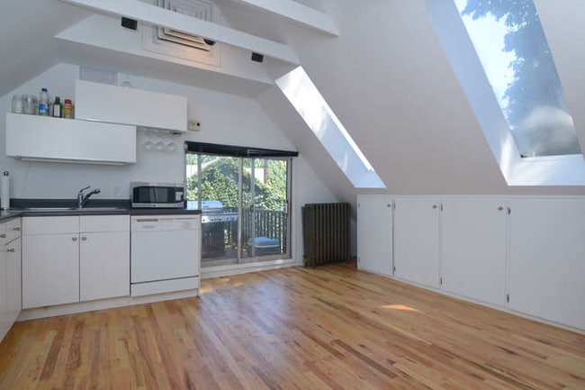 Building Photo - 500 N Washington St