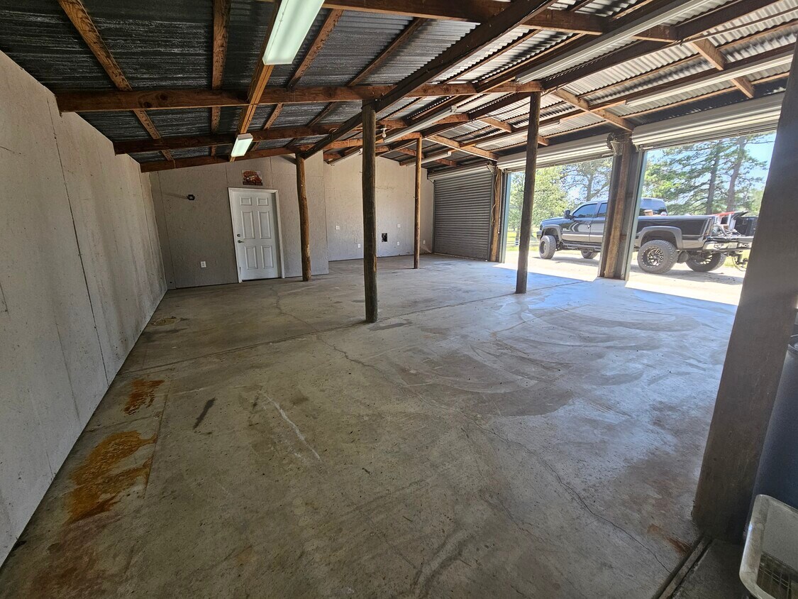 Building Photo - 4545 Co Rd 430
