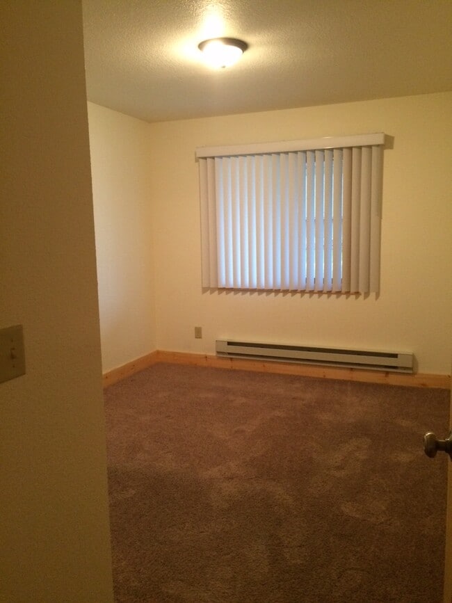 Building Photo - 11377 Executive Ln