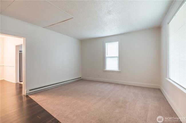 Building Photo - 501 Rainier St