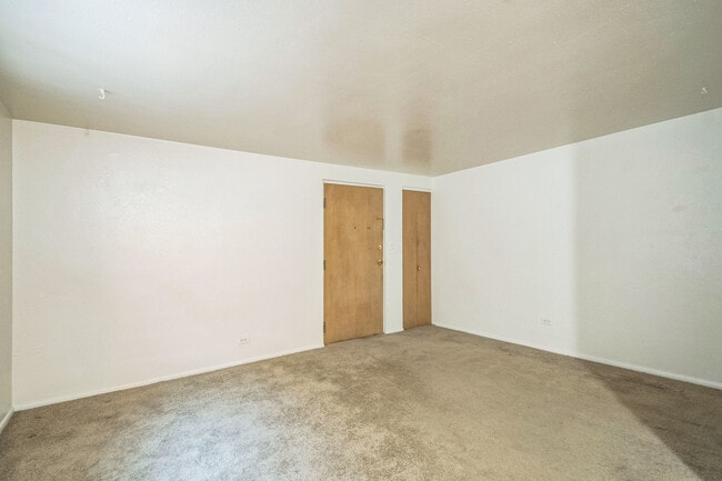 Building Photo - 1221 N Clarkson St