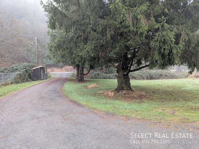 Building Photo - 43025 Vedder Mountain Rd