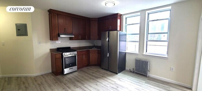 Foto del edificio - 37-34 12th St