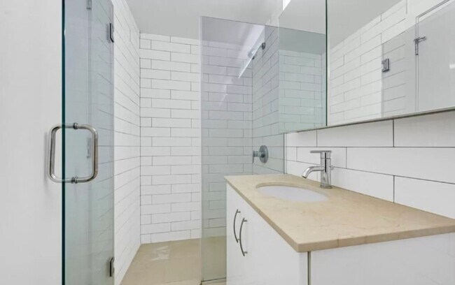 Building Photo - 167 Ludlow ST