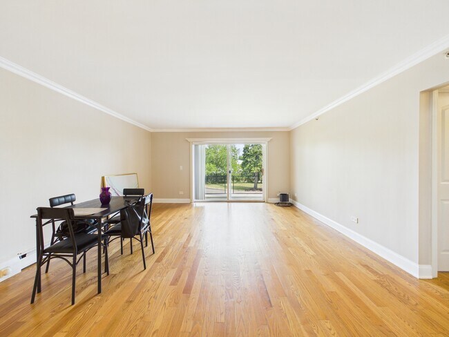 Building Photo - 2210 S Goebbert Rd