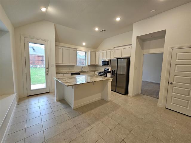 Building Photo - 3915 Chesapeake Ln