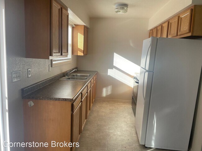 Building Photo - 4 br, 2 bath House - 1220 Edmunds St.