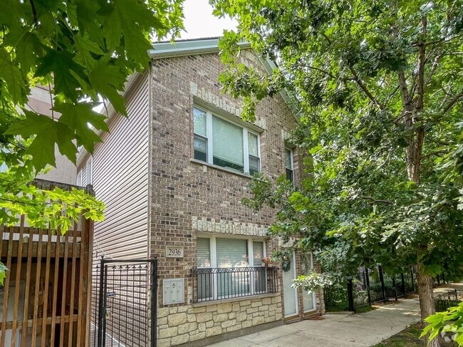Building Photo - 2936 N Hoyne Ave