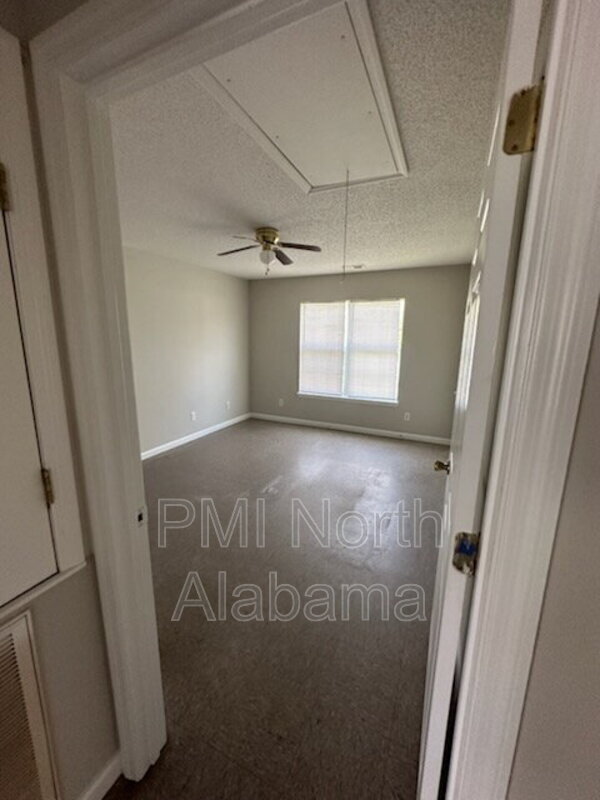 Foto del edificio - 6117 Melrose Rd NW