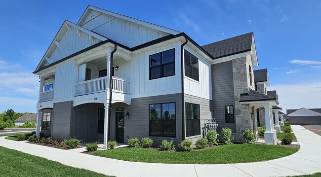 Foto del edificio - Emery Oak-2Br/2Ba Rental Home-First Floor