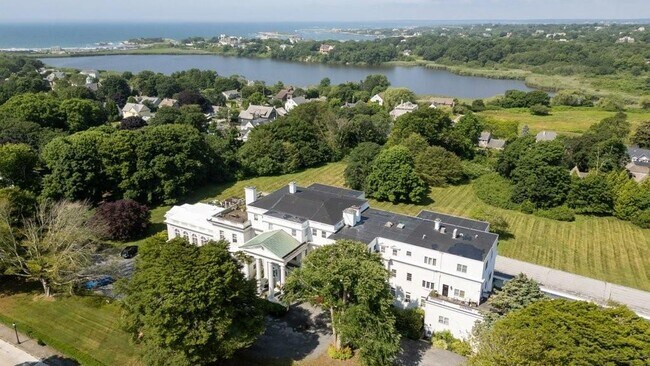 Foto del edificio - 553 Bellevue Ave