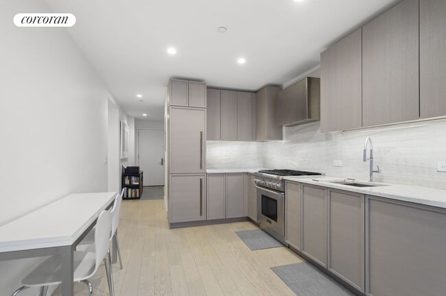 Building Photo - 1399 Park Ave