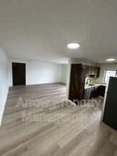 Building Photo - 201 E Arbor Ave