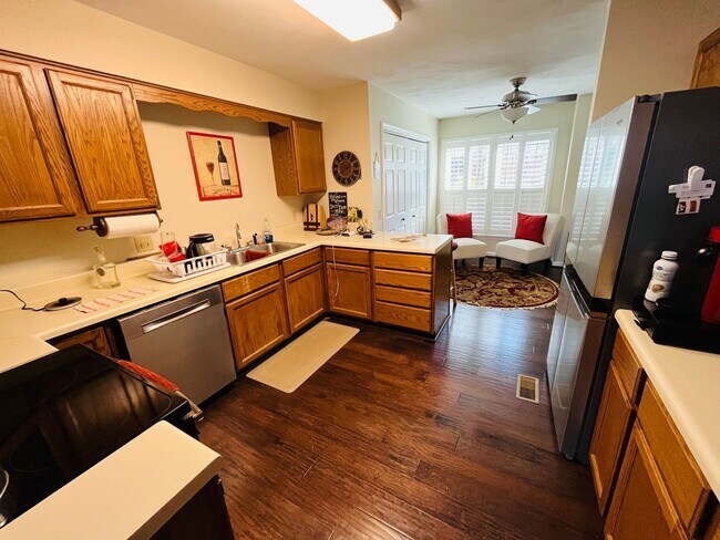 Foto del edificio - *$1995 through 5/31/25* 3 Bedroom, 2 Bath ...