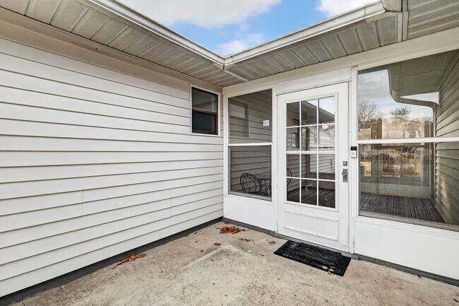 Foto del edificio - Spacious 2/2 in Leesburg Near Treadway Elementary – Bonus Room