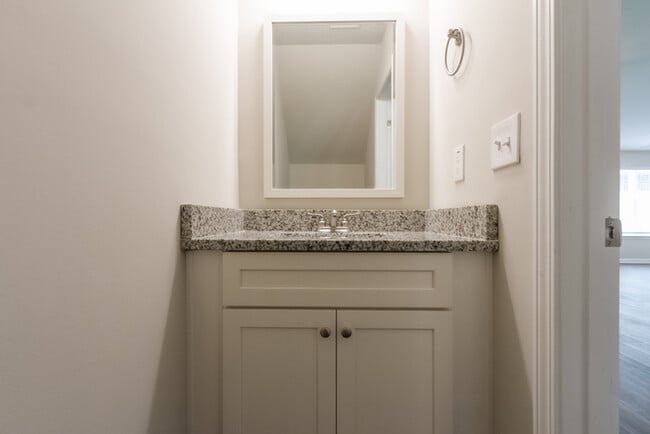 Foto del edificio - 474 Kirkland Dr