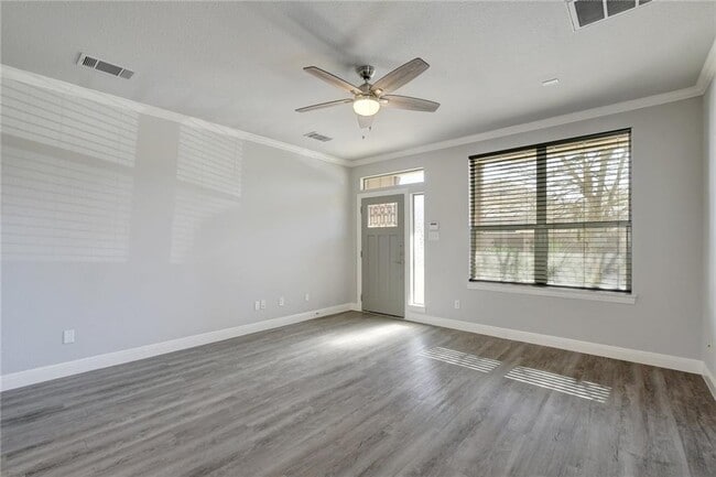 Building Photo - 430 Old Fitzhugh Rd