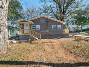 Building Photo - 2147 Keith St