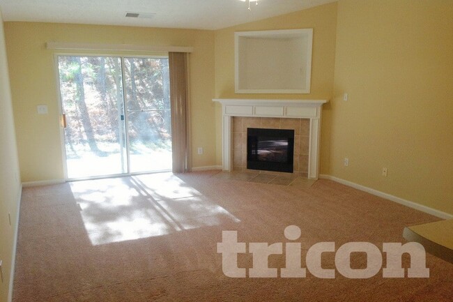 Building Photo - 8422 Somerton Cir