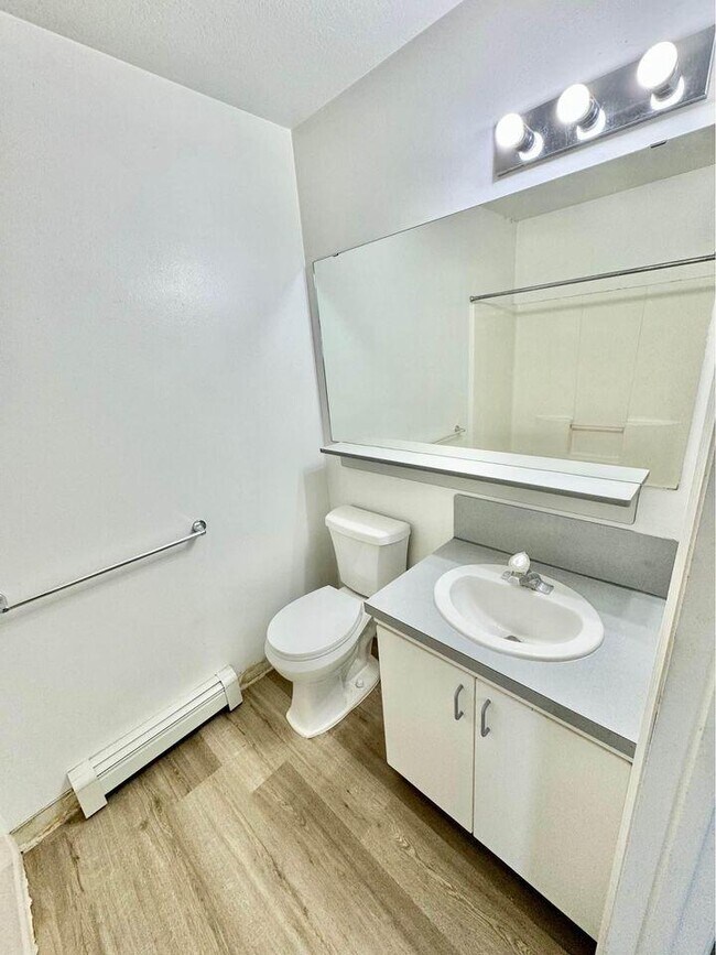 Foto del edificio - 855 N 700 E