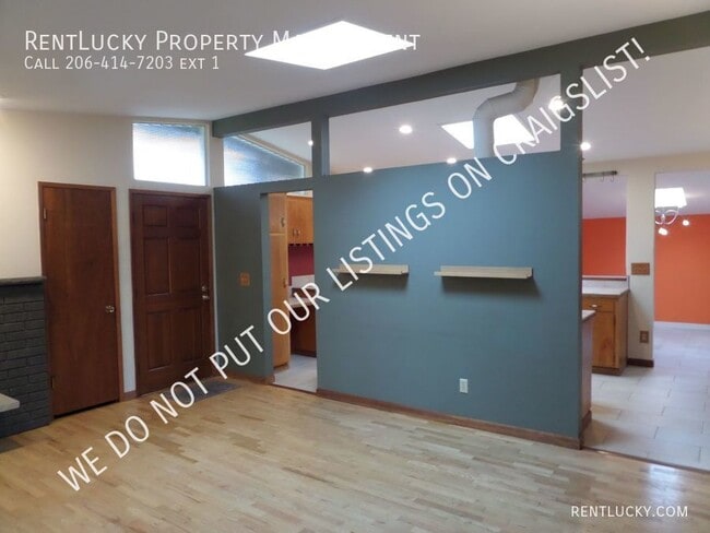 Building Photo - 20703 1st Pl S