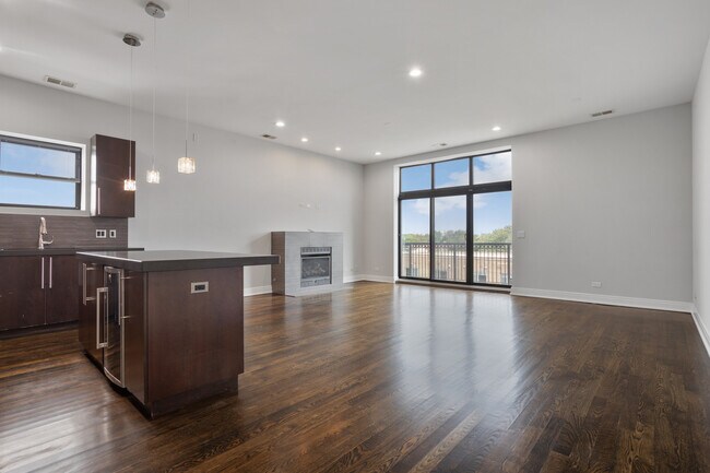 Foto del edificio - 1412 W Morse Ave