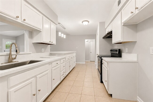 Photo - 10123 Kent Towne Lane Unit House