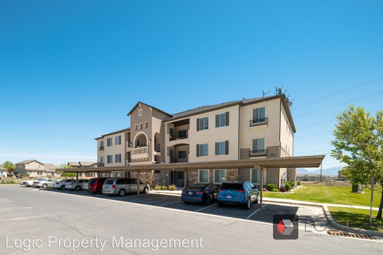 Foto principal - 3 br, 2 bath House - 3723 E. Rock Creek Rd...