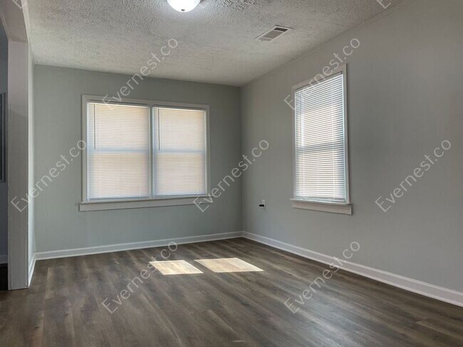 Building Photo - 714 Reed St