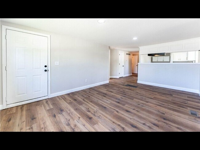 Building Photo - 4 Bedroom Single Family Home in Springdale