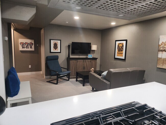 Foto del edificio - 1741 E 105th Pl