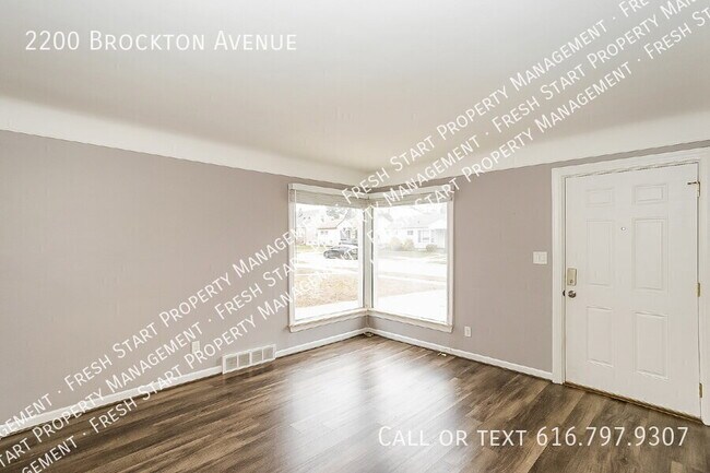 Foto del edificio - 2200 Brockton Ave