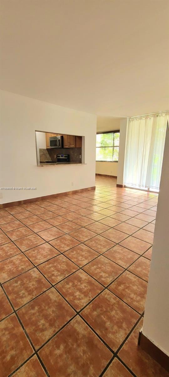 Building Photo - 9410 Live Oak Pl