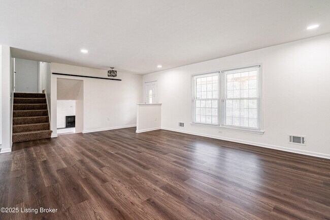 Foto del edificio - 3801 Iron Horse Way