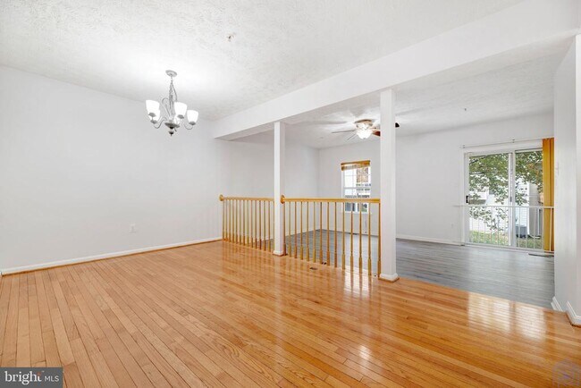 Foto del edificio - 2406 Lemontree Ln