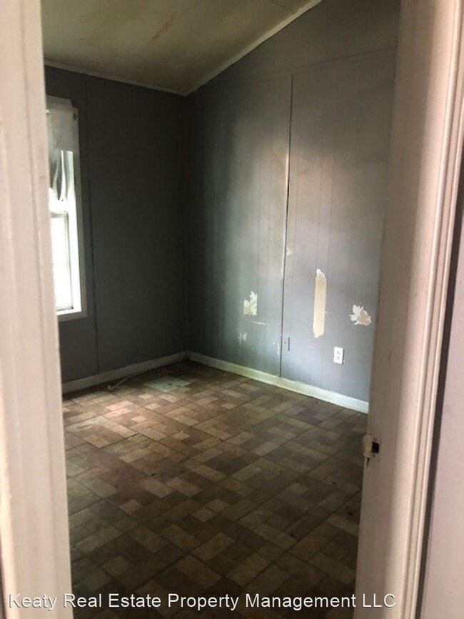 Building Photo - 3 br, 2 bath House - 101 Sternberg Dr