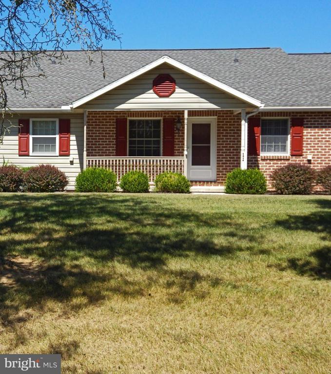 Foto principal - 11 Strawberry Dr