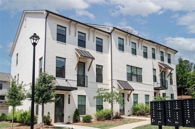Building Photo - 4010 Maypop Ln