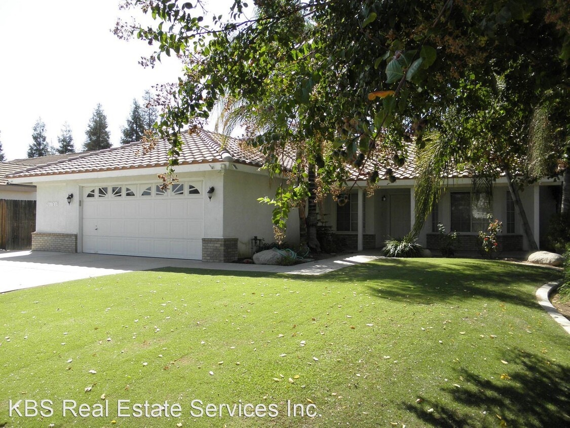 3107 Green Mountain Ln, Bakersfield, CA 93312 House Rental in