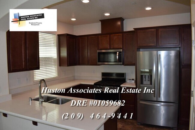 Building Photo - 4539 Oakfield Drive