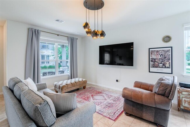 Building Photo - 13700 Sage Grouse Dr