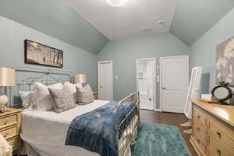 Building Photo - 2560 Costa Mesa Cir