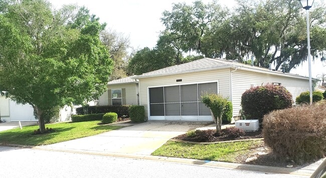 Foto del edificio - 32937 Enchanted Oaks Ln