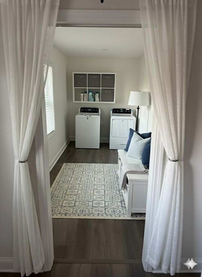 Foto del edificio - 2827 E 5th Ave